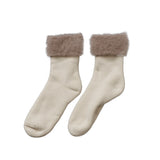 ベージュの靴下 平置き