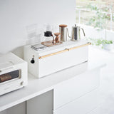 蓋を閉めたシーン