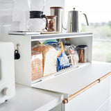 ホワイト斜め前