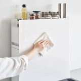 側面を拭き取る様子