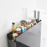 オープンスペースに調味料を乗せたシーン