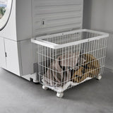 バスケットを洗濯機の横に収納した様子