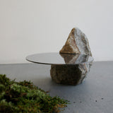 石の台座  小ぶり