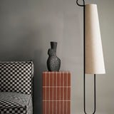 ヤラベース (グレイパミス/S)を棚に飾った様子