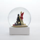 【季節限定】NORDIKA nisse クリスマス スノードーム(飾りつけをするサンタとイヌ)