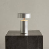 コラム テーブルランプ