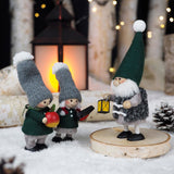 ランタンを持ったサンタ