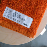 椅子の上にあるタオル