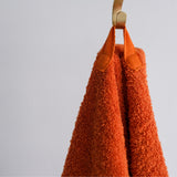 フックに引っ掛けた紐