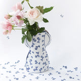 ローズのかびんと薔薇