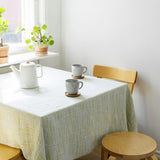 ブランケットとテーブル