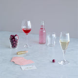 パーフェクション シャンパングラスとウォーターグラス、ワイングラスを使用したイメージシーン