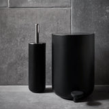 トイレブラシとダストボックス