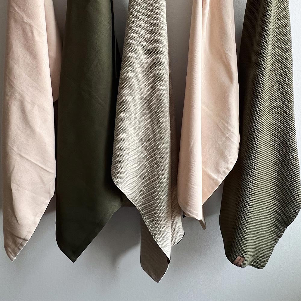 5枚掛けたティータオル