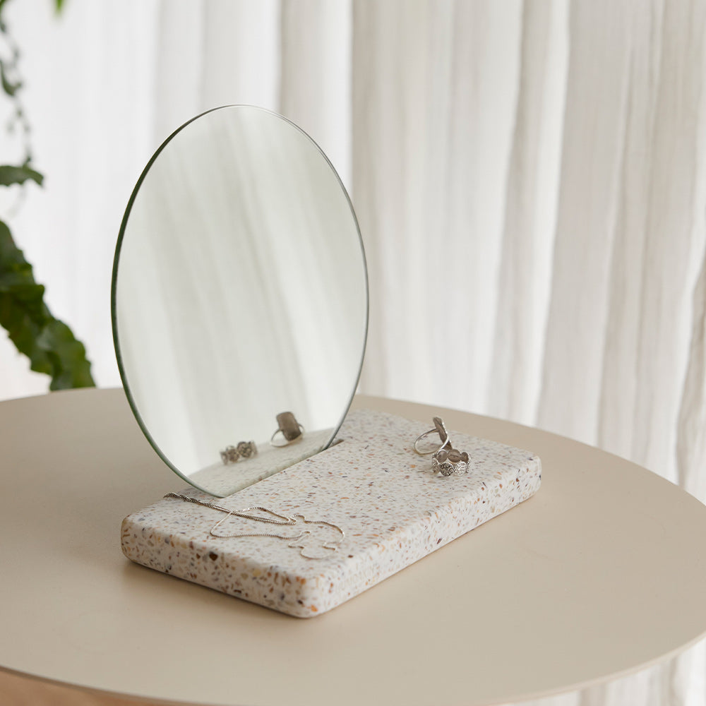 テラゾーミラー使用イメージ